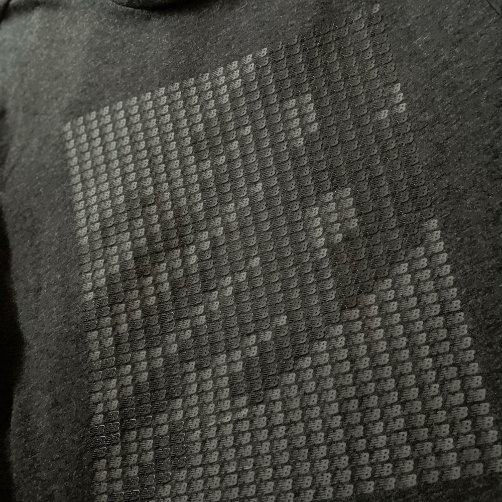 New balance men’s tee shirt